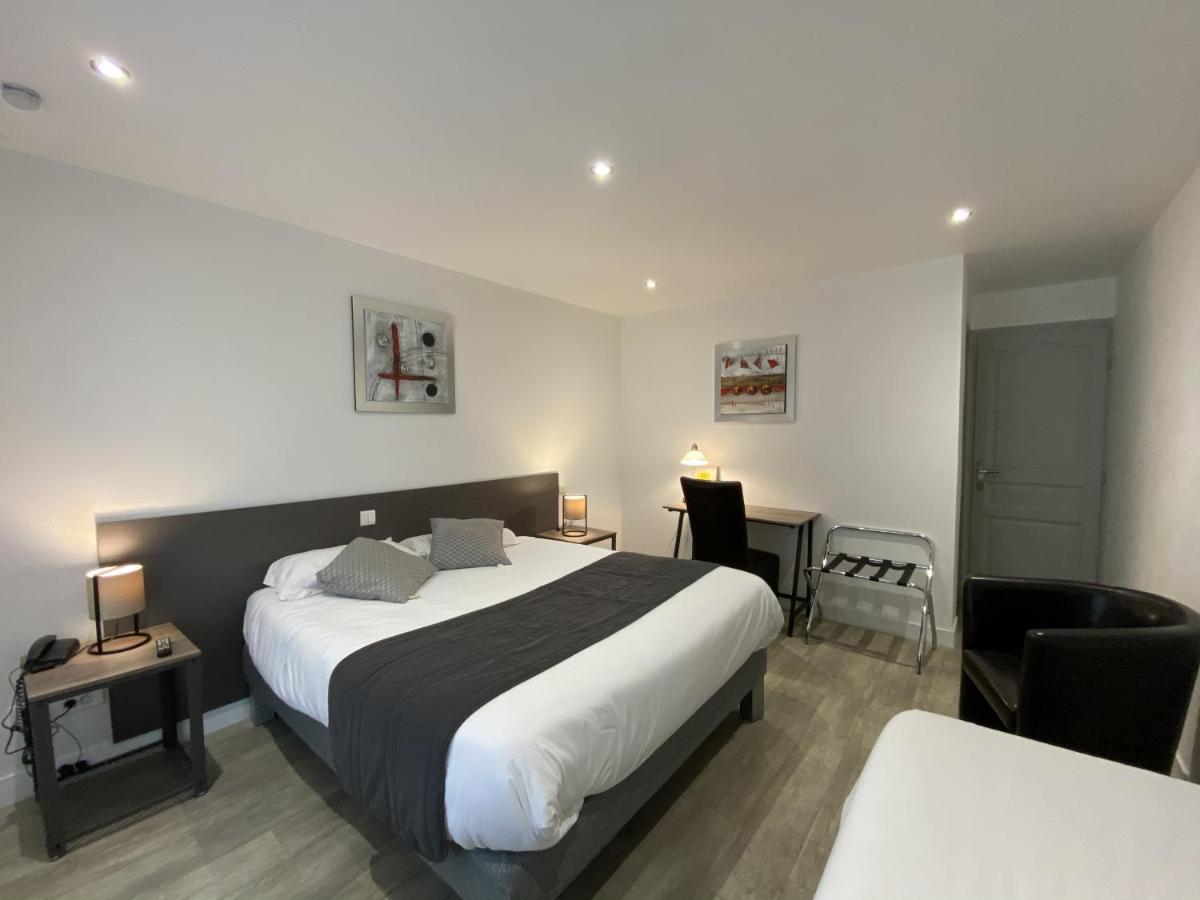 Logis Hotel L'Oliveraie คอญญัก ภายนอก รูปภาพ