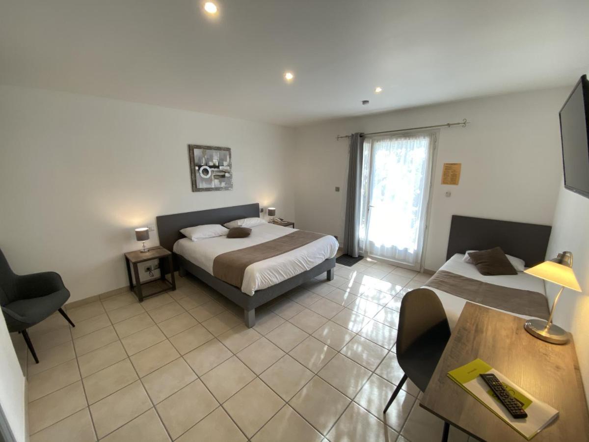 Logis Hotel L'Oliveraie คอญญัก ภายนอก รูปภาพ